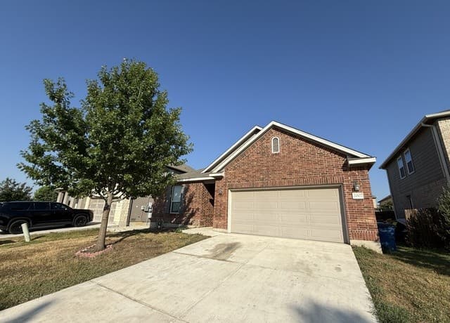 2007  Stepping Stone, New Braunfels, TX 78130 — photo 2