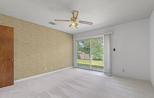 105  Hale, Fredericksburg, TX 78624 — photo 17