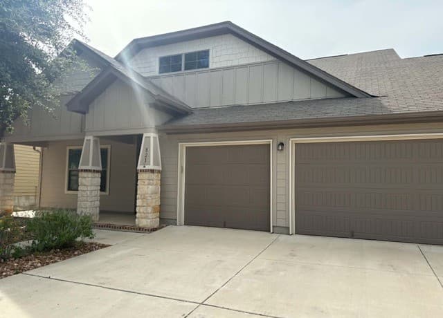 821  Wall St, New Braunfels, TX 78130 — photo 4