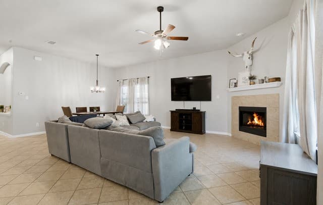821  Wall St, New Braunfels, TX 78130 — photo 5
