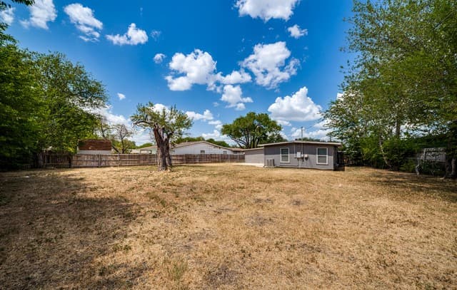 7842  Pony Ln, San Antonio, TX 78227 — photo 21