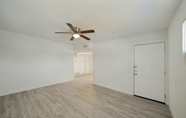 7842  Pony Ln, San Antonio, TX 78227 — photo 4