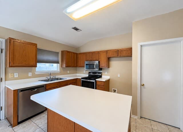 7306  Kingsland, San Antonio, TX 78244 — photo 15