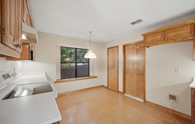 16719  Springhill Dr, San Antonio, TX 78232 — photo 16