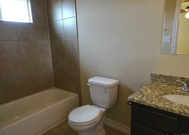 7231  Golf Unit 2, San Antonio, TX 78244 — photo 11