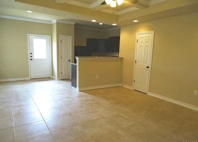 7231  Golf Unit 2, San Antonio, TX 78244 — photo 3