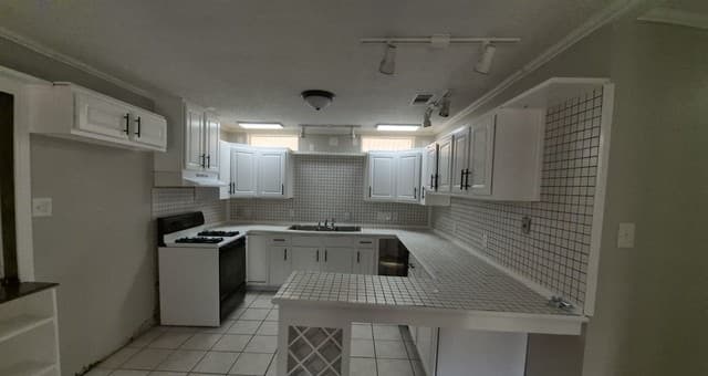 11914  Alamo Blanco, San Antonio, TX 78233 — photo 9