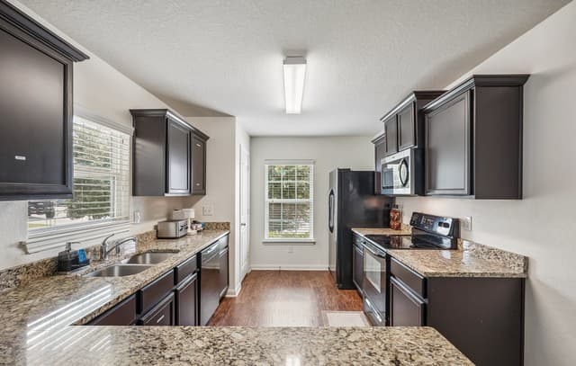 12251  Siragusa, San Antonio, TX 78252 — photo 7
