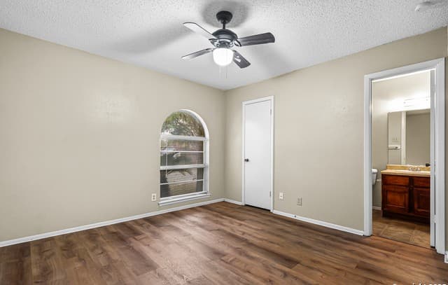 5223  Galacino St, San Antonio, TX 78247 — photo 12