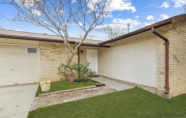 5223  Galacino St, San Antonio, TX 78247 — photo 3