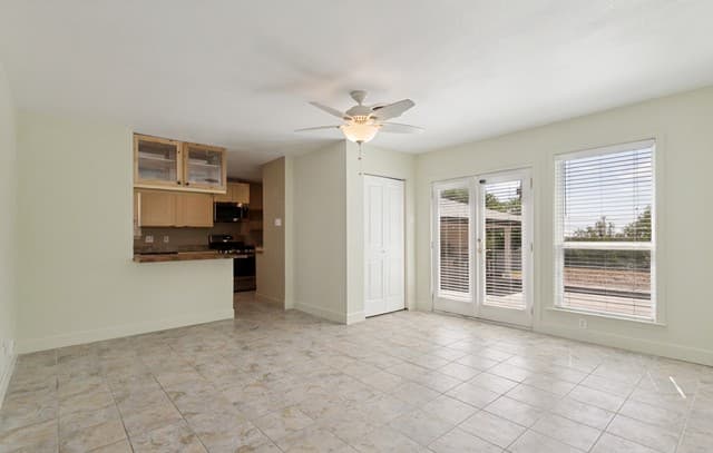 414 E Hathaway Dr, San Antonio, TX 78209 — photo 10