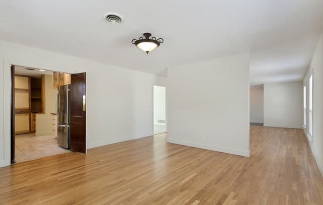 414 E Hathaway Dr, San Antonio, TX 78209 — photo 9