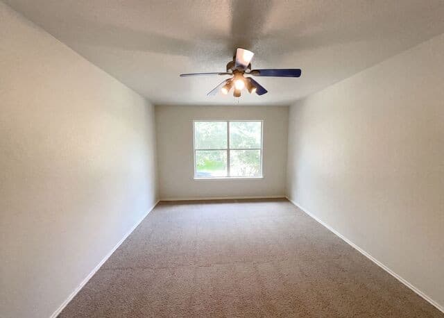 603  Mathis Mdw, San Antonio, TX 78251 — photo 14