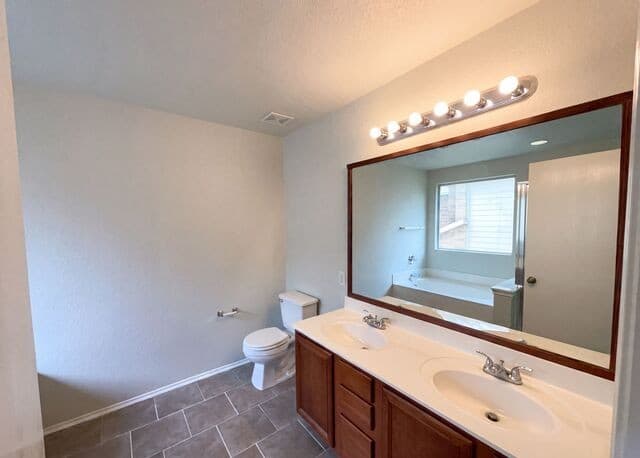 603  Mathis Mdw, San Antonio, TX 78251 — photo 17
