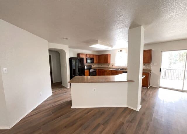 603  Mathis Mdw, San Antonio, TX 78251 — photo 2