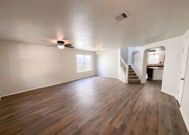 603  Mathis Mdw, San Antonio, TX 78251 — photo 3