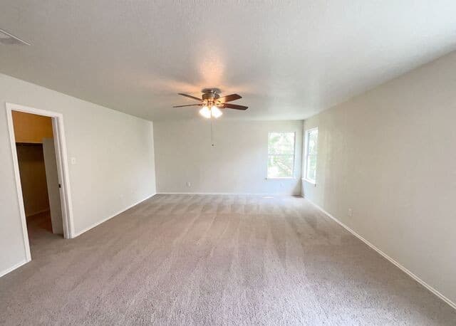603  Mathis Mdw, San Antonio, TX 78251 — photo 4
