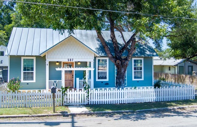 507  High St, Comfort, TX 78013 — photo 2