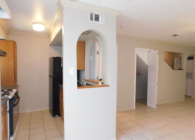 7322  Oak Manor Dr Unit 24, San Antonio, TX 78229 — photo 4