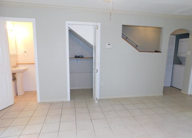 7322  Oak Manor Dr Unit 24, San Antonio, TX 78229 — photo 5
