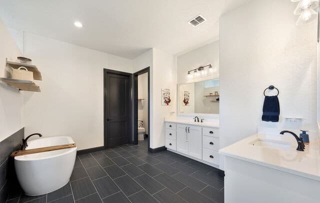10542  Kendall Canyon, San Antonio, TX 78255 — photo 15