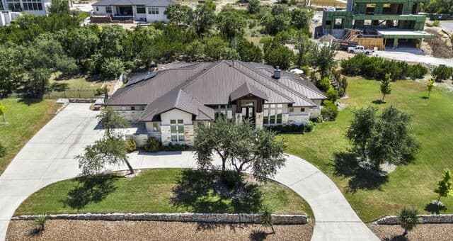 10542  Kendall Canyon, San Antonio, TX 78255 — photo 2