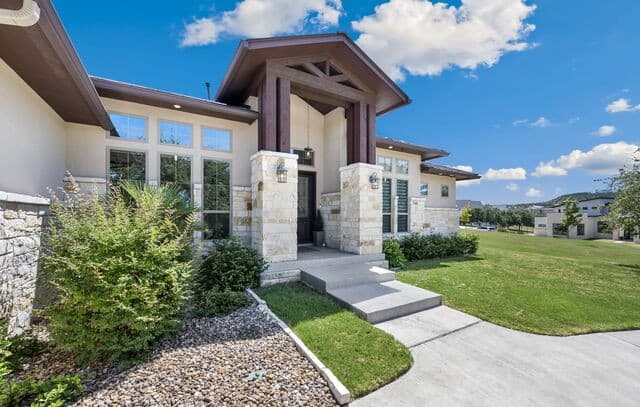 10542  Kendall Canyon, San Antonio, TX 78255 — photo 7