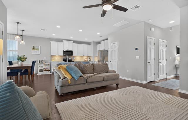 21007  Chestnut Cv, San Antonio, TX 78266 — photo 8