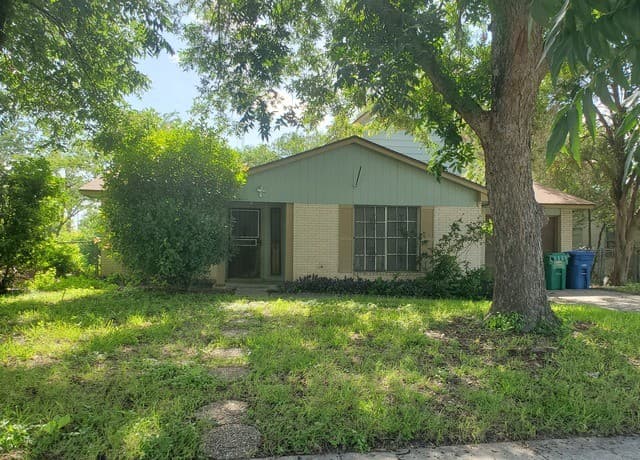 427  Wonder Pkwy, San Antonio, TX 78213 — photo 2