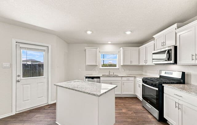 13611  Whisper Ranch, San Antonio, TX 78252 — photo 2