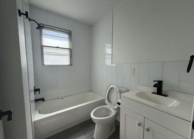 3022  El Paso St, San Antonio, TX 78207 — photo 8
