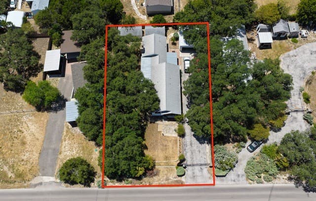 652  Tamarack Dr, Canyon Lake, TX 78133 — photo 3