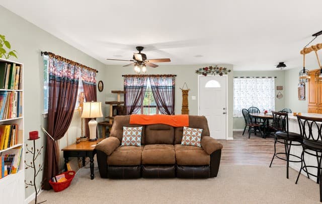 652  Tamarack Dr, Canyon Lake, TX 78133 — photo 6