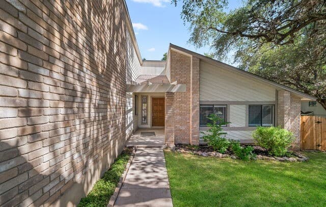 5006  Timber Rise, San Antonio, TX 78250 — photo 4
