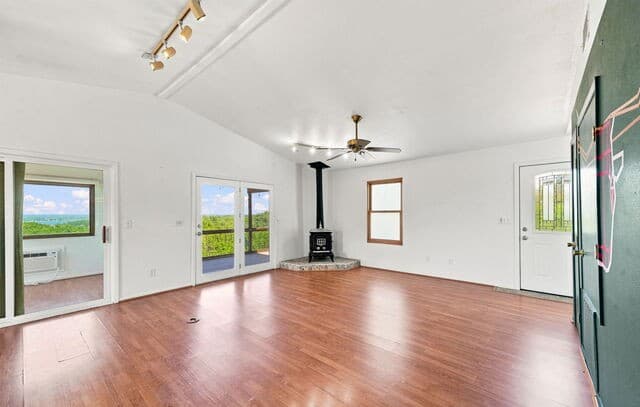 651  Colleen Dr, Canyon Lake, TX 78133 — photo 12