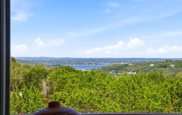 651  Colleen Dr, Canyon Lake, TX 78133 — photo 3