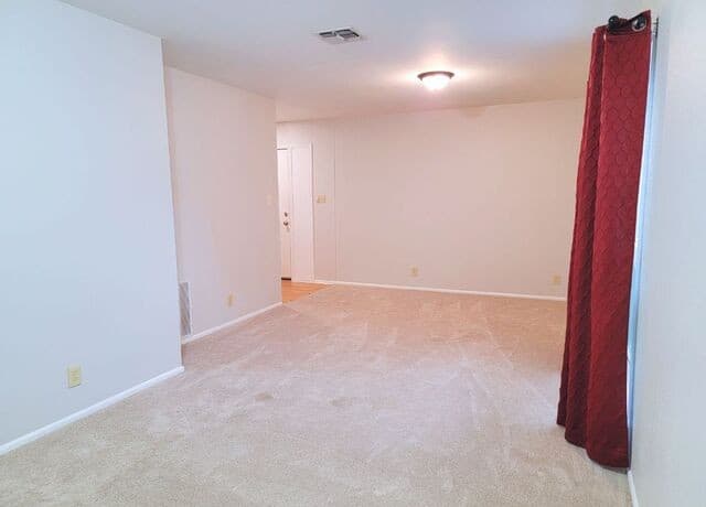 7007  Forest Grv, San Antonio, TX 78240 — photo 10