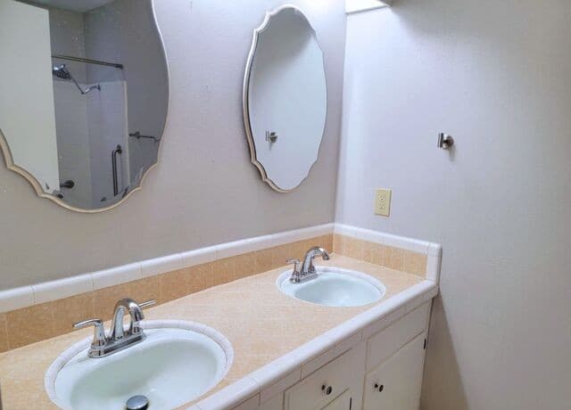 7007  Forest Grv, San Antonio, TX 78240 — photo 15