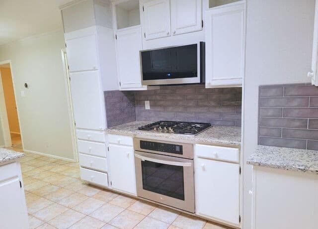 7007  Forest Grv, San Antonio, TX 78240 — photo 3