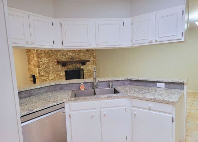 7007  Forest Grv, San Antonio, TX 78240 — photo 4