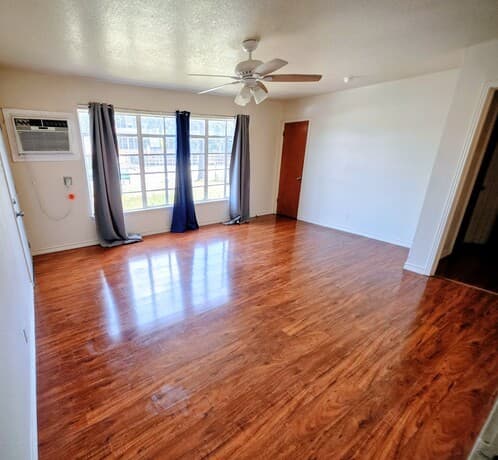 342  Koehler Ct, San Antonio, TX 78223 — photo 4