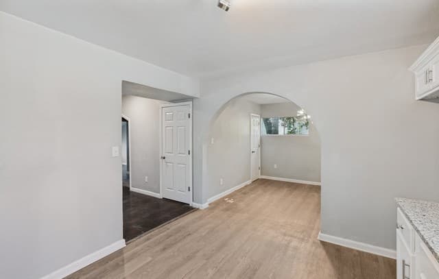 1047  Poinsettia, San Antonio, TX 78202 — photo 16