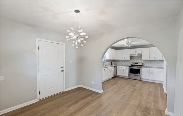 1047  Poinsettia, San Antonio, TX 78202 — photo 19