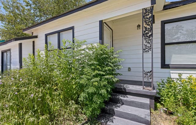 1047  Poinsettia, San Antonio, TX 78202 — photo 20