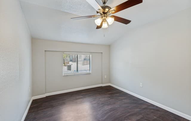1047  Poinsettia, San Antonio, TX 78202 — photo 7