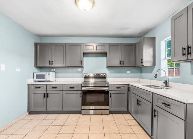 706  4th. St., Floresville, TX 78114 — photo 11