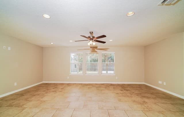 5646  Southern Oaks, San Antonio, TX 78261 — photo 11