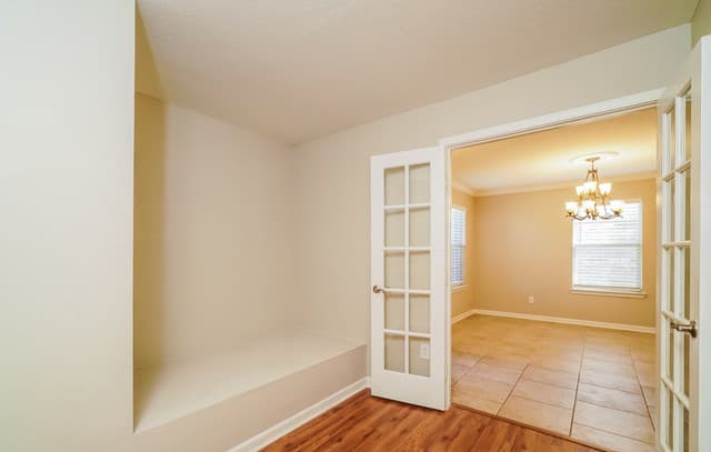 5646  Southern Oaks, San Antonio, TX 78261 — photo 6