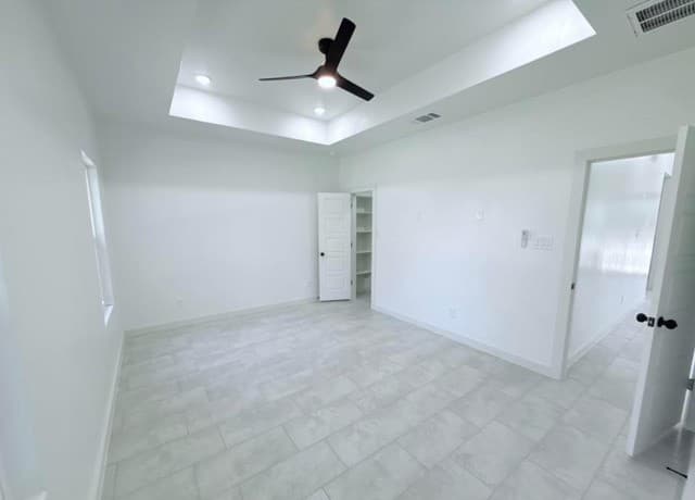 509  Judson Dr, Devine, TX 78016 — photo 5