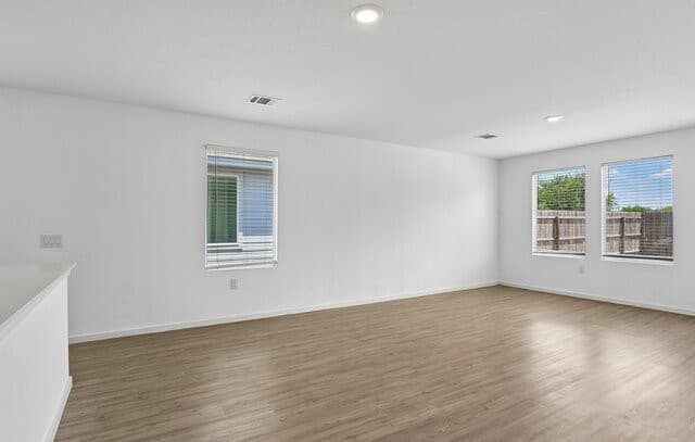 5750  Repeating Way, Von Ormy, TX 78073 — photo 9